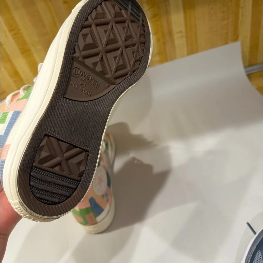 Converse fun stylish